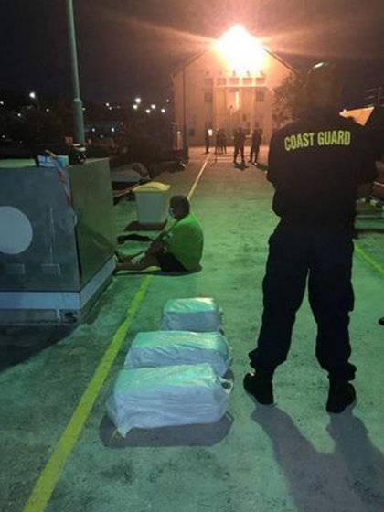 El barco que transportaba la droga tenía un solo tripulante, de nacionalidad británica