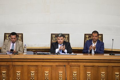 Luis Parra, Franklyn Duarte y Jose Noriega, tres de los líderes de la oposición creada por el chavismo (REUTERS/Fausto Torrealba)